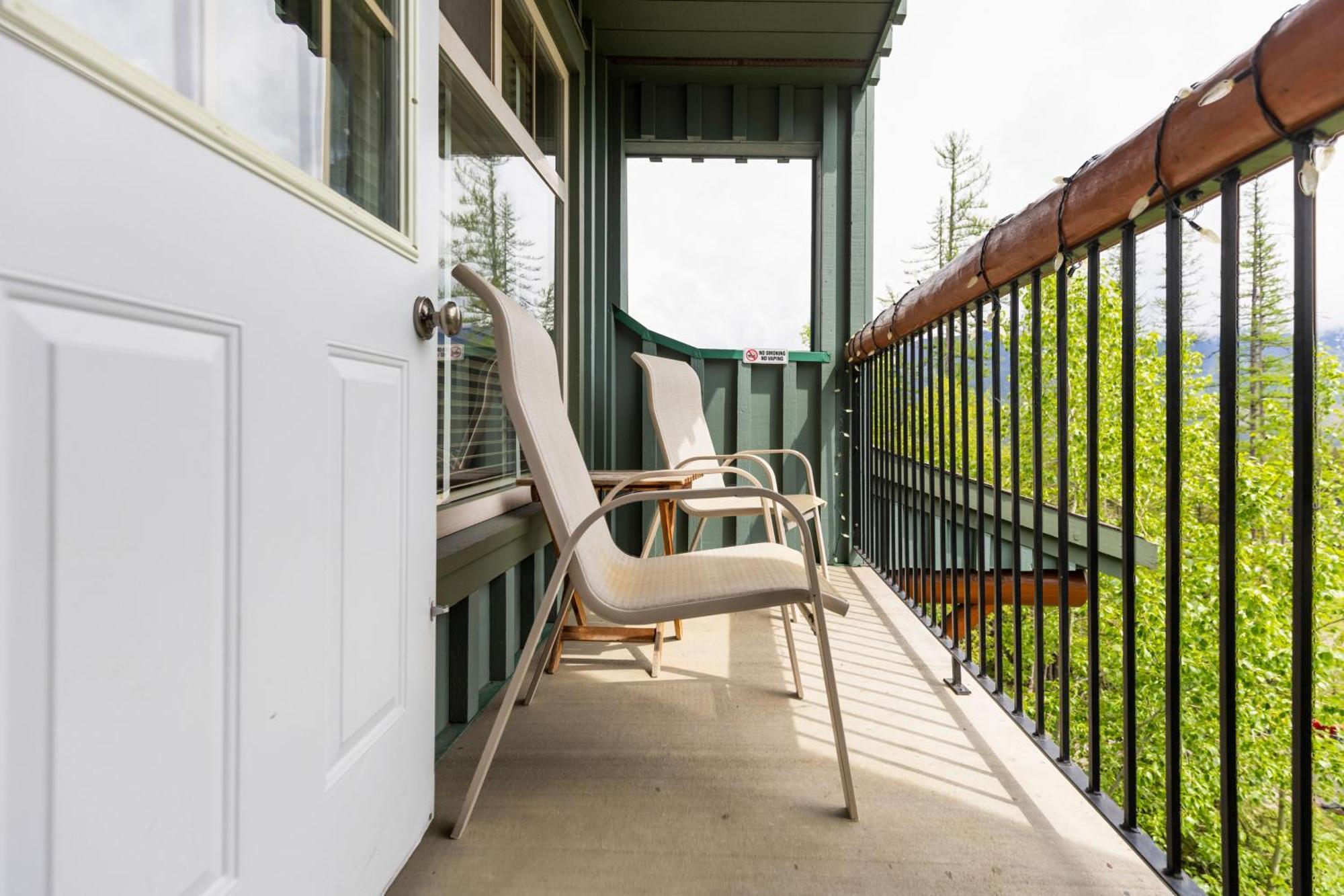 Snow Creek Lodge By Fernie Central Reservations Exterior photo